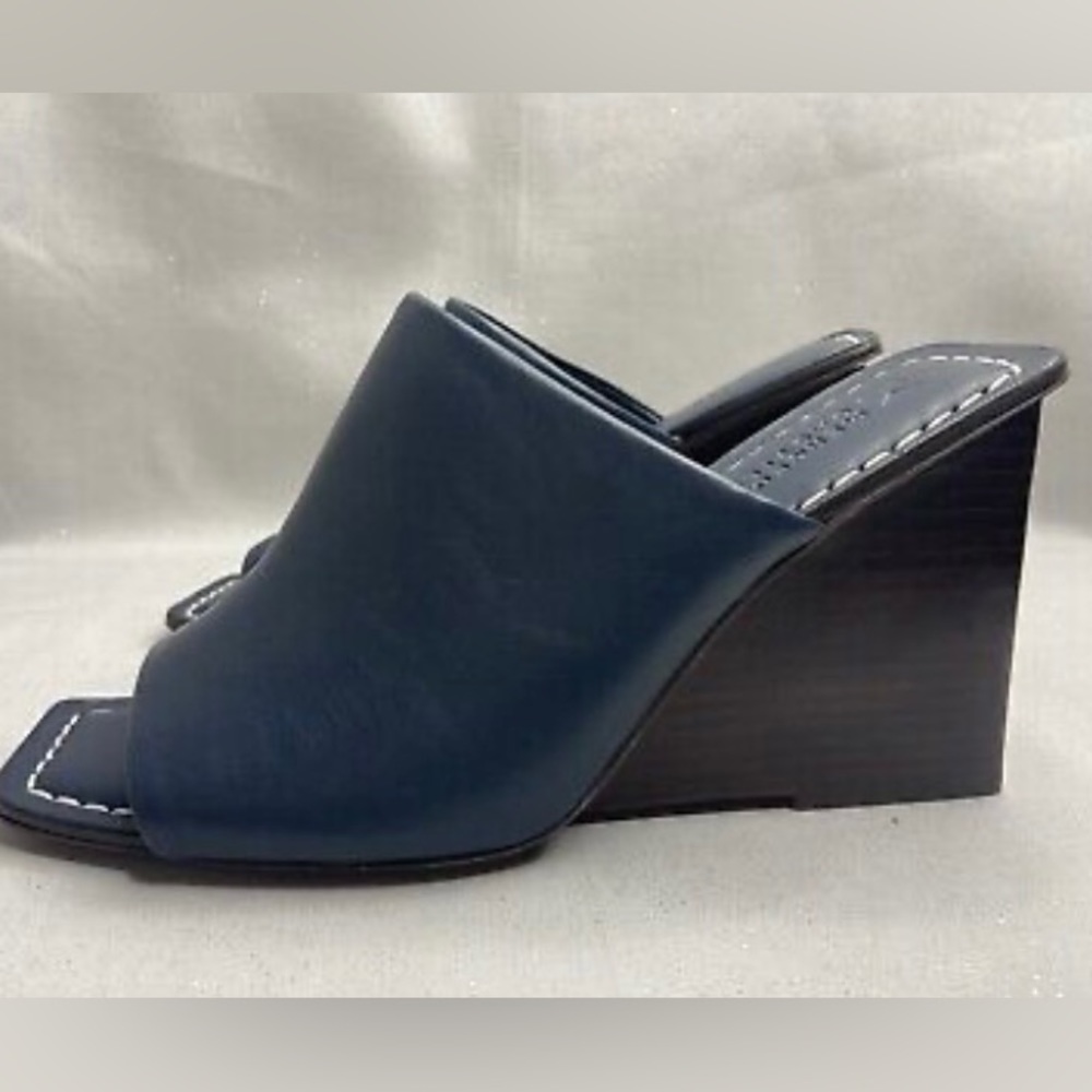 MERCEDES CASTILLO  Leonor Wedge Sandal size 9